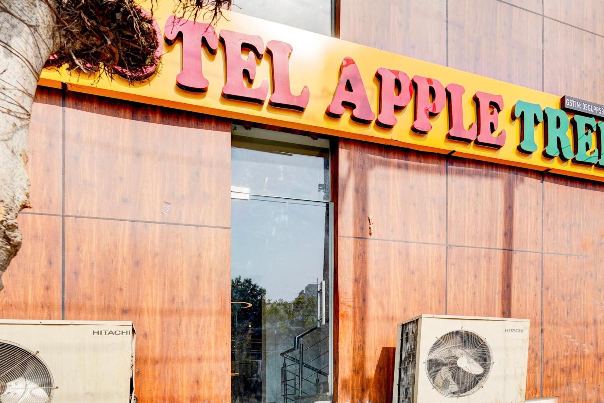 Collection O Apple Tree Hotel Noida Buitenkant foto