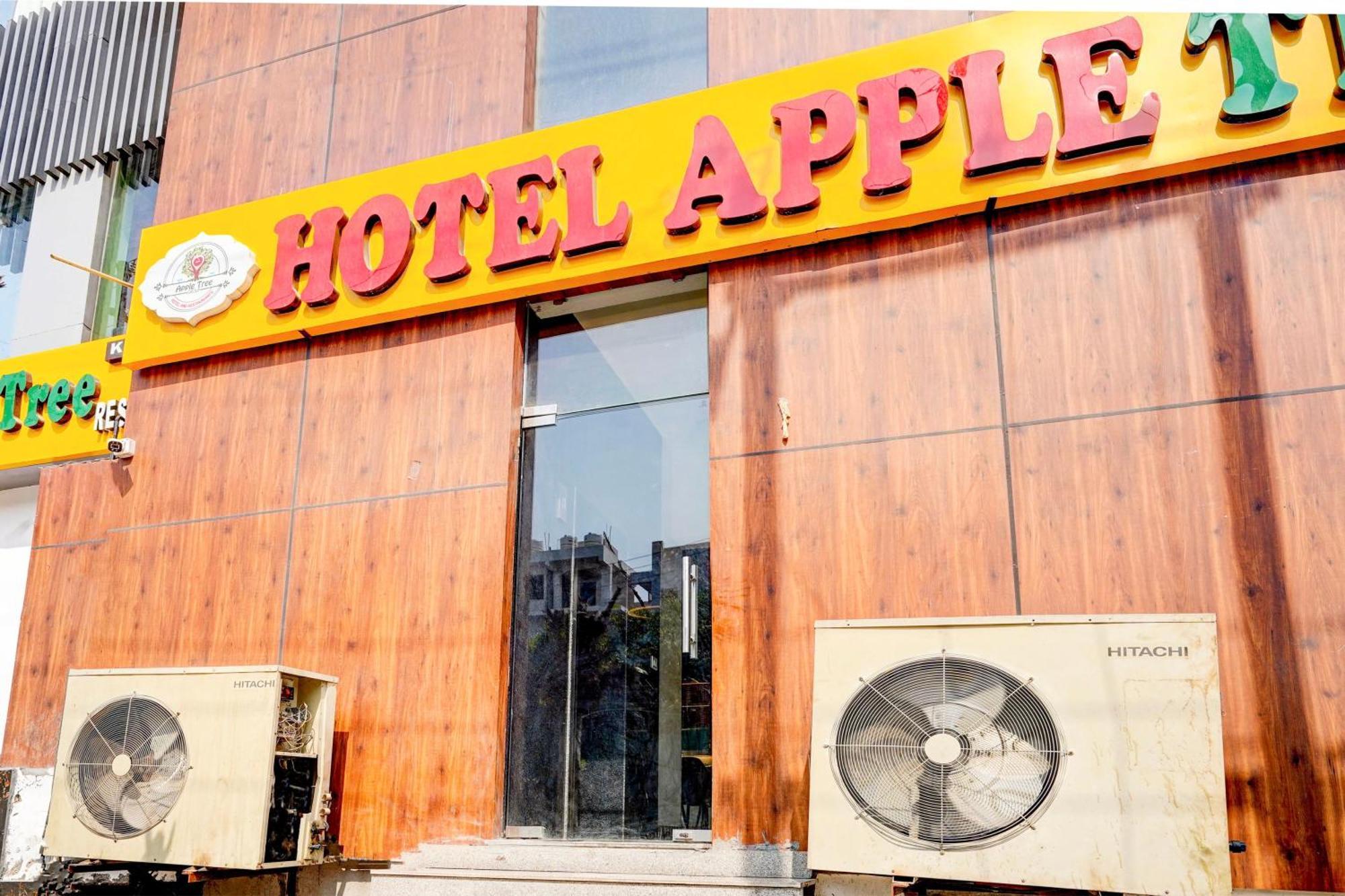 Collection O Apple Tree Hotel Noida Buitenkant foto