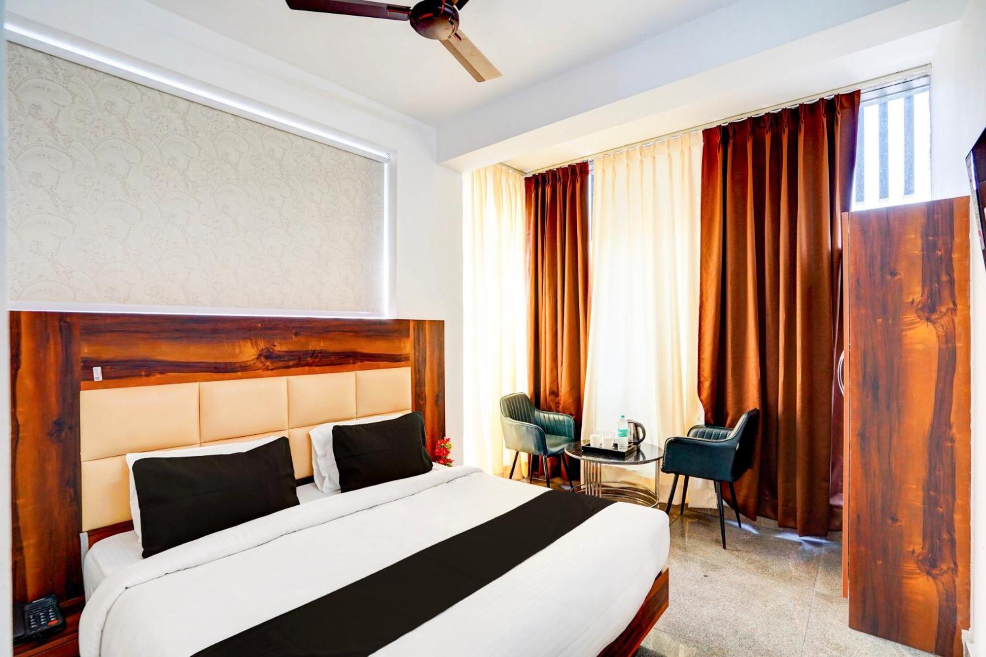Collection O Apple Tree Hotel Noida Buitenkant foto